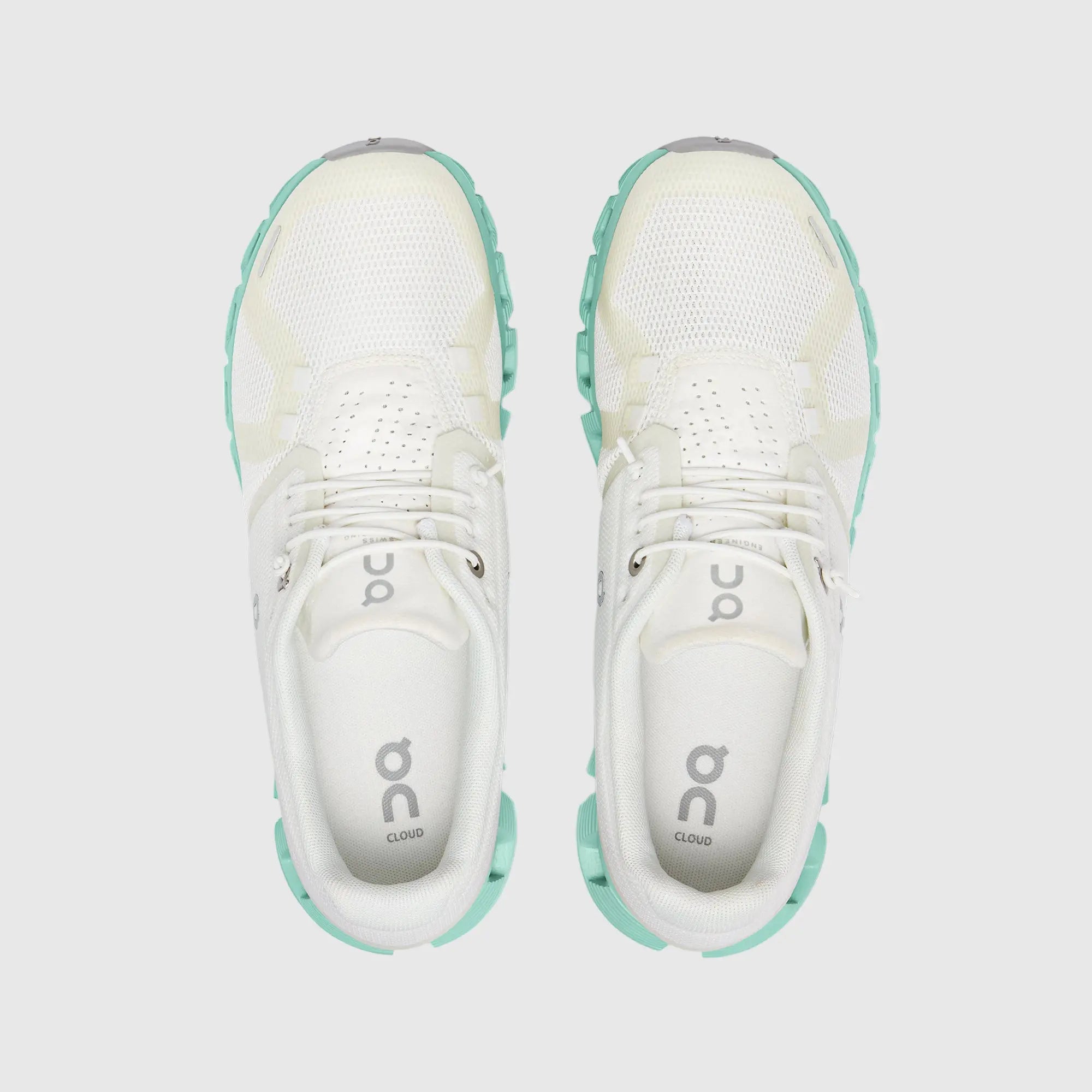 On Women's Cloud 5.0 Undyed-White | Creek | On Air Studio